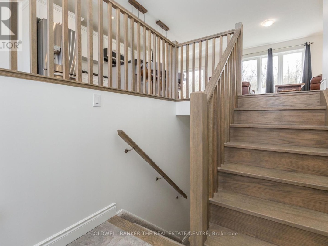 41 HUNTER AVENUE, Tay (Victoria Harbour)