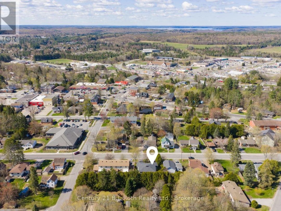 275 HIRAM STREET, Bracebridge (Macaulay)
