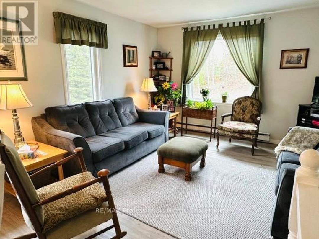 1297 HUNTER CREEK ROAD, Minden Hills (Lutterworth)
