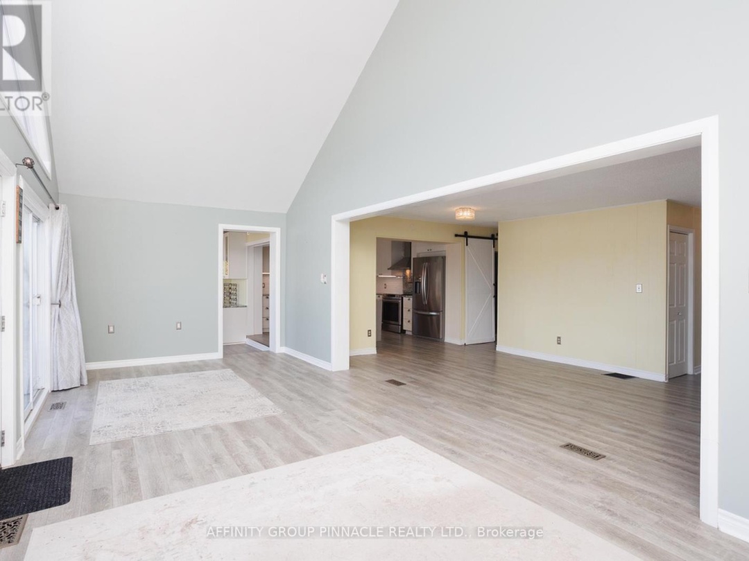 14 ORIOLE ROAD, Cameron Lake