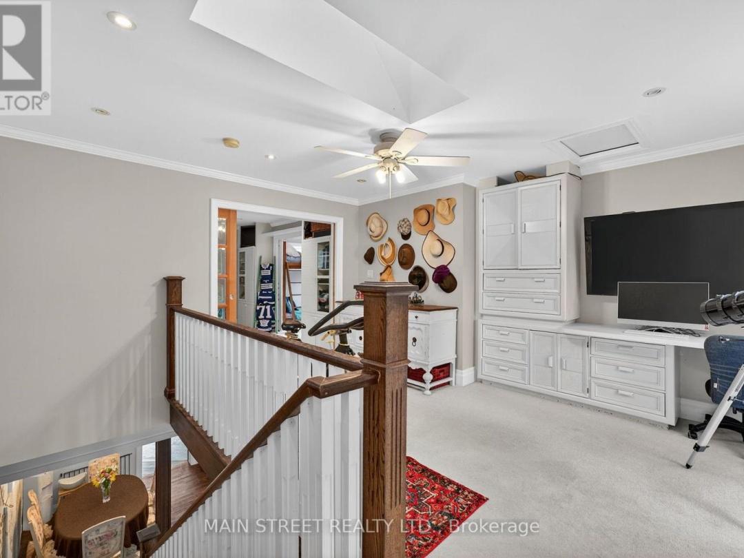 142 CEDAR BEACH ROAD, Lake Simcoe