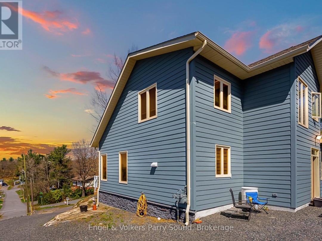 29 QUEEN STREET, Parry Sound