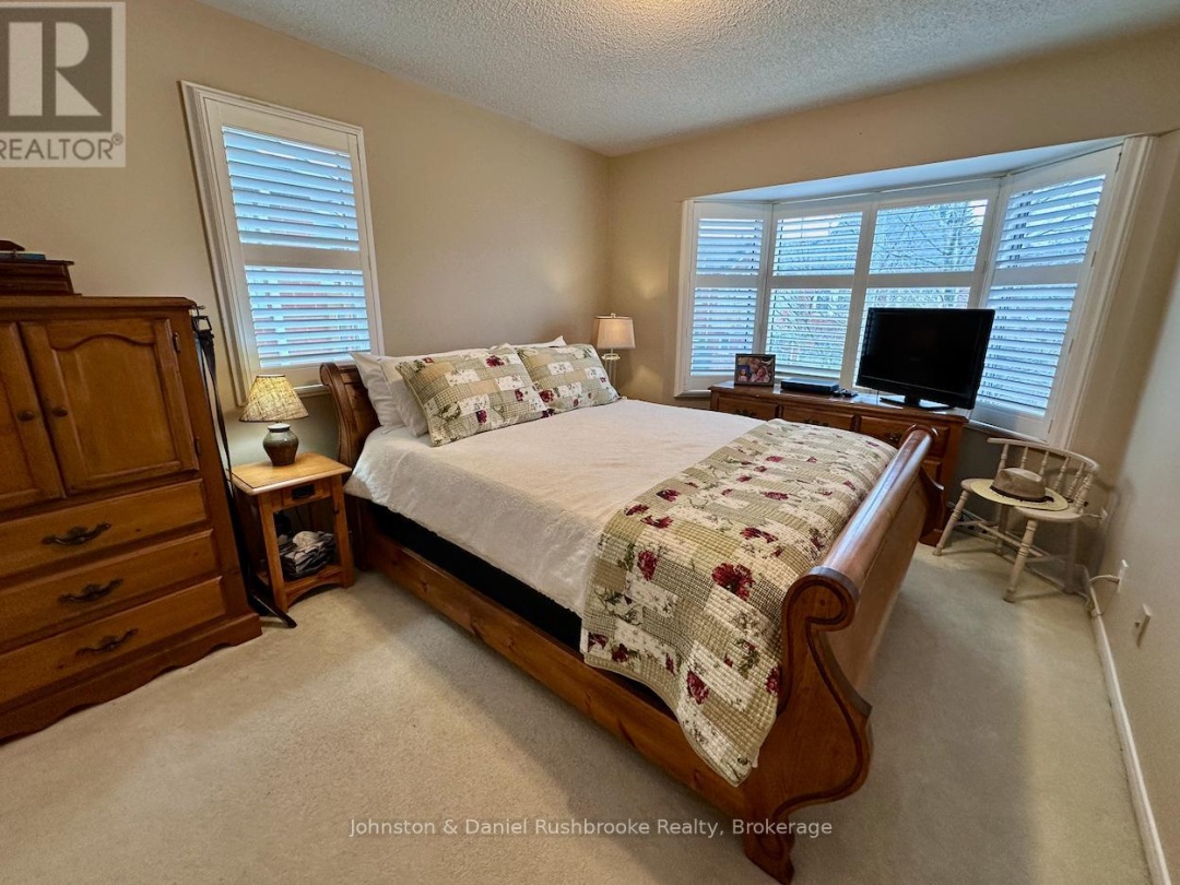 39 SHORELINE DRIVE, Muskoka River