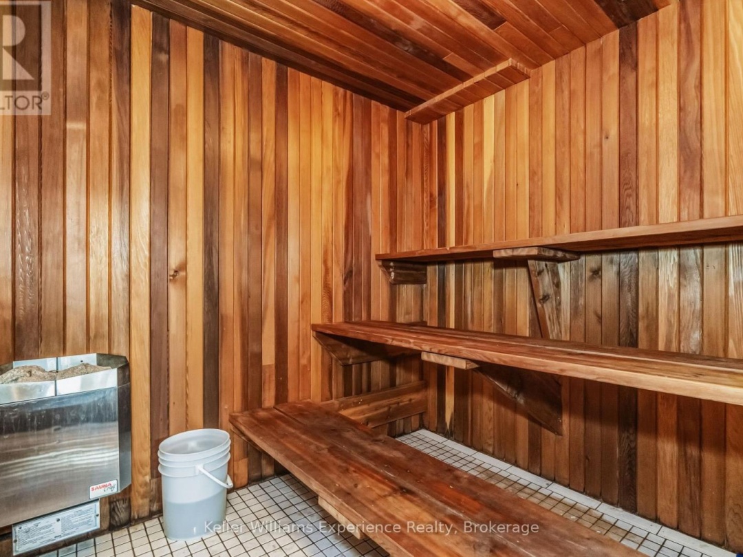 804 KINGS FARM ROAD, Gloucester Pool