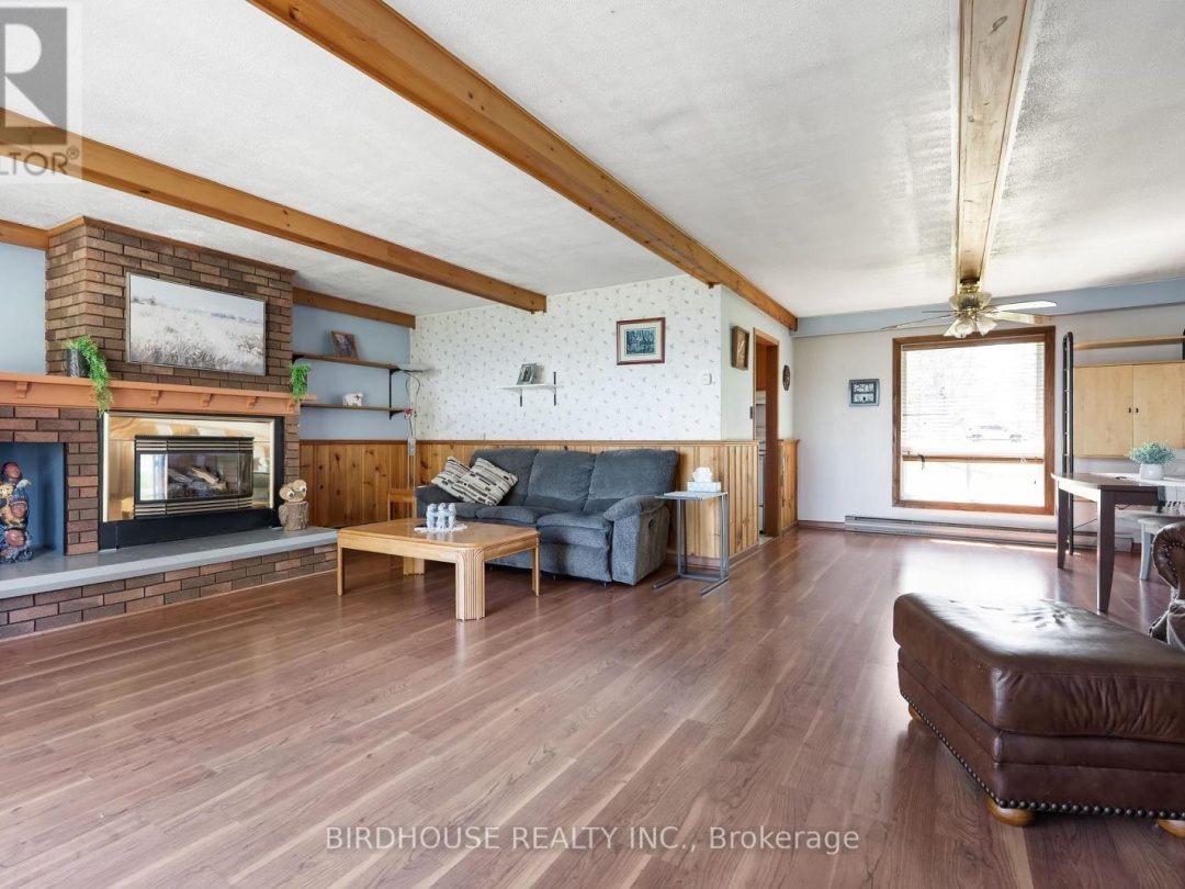 24 GILLIS STREET, Sturgeon Lake