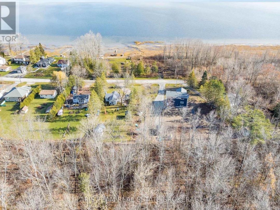 433 ROBINS POINT ROAD, 