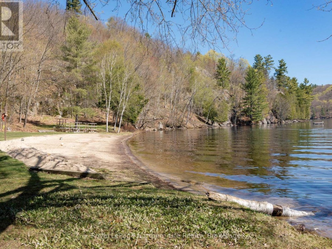 35 BRENNAN CIRCLE, Lake Vernon