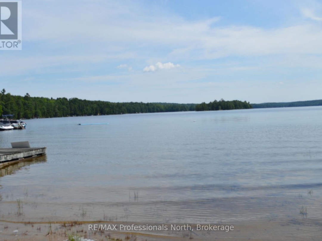 6213 KENNISIS LAKE ROAD, Kennisis Lake