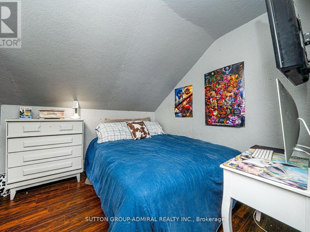 1662 PENLEY ROAD, 