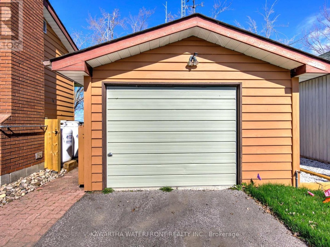 7 REID'S ROAD, Sturgeon Lake