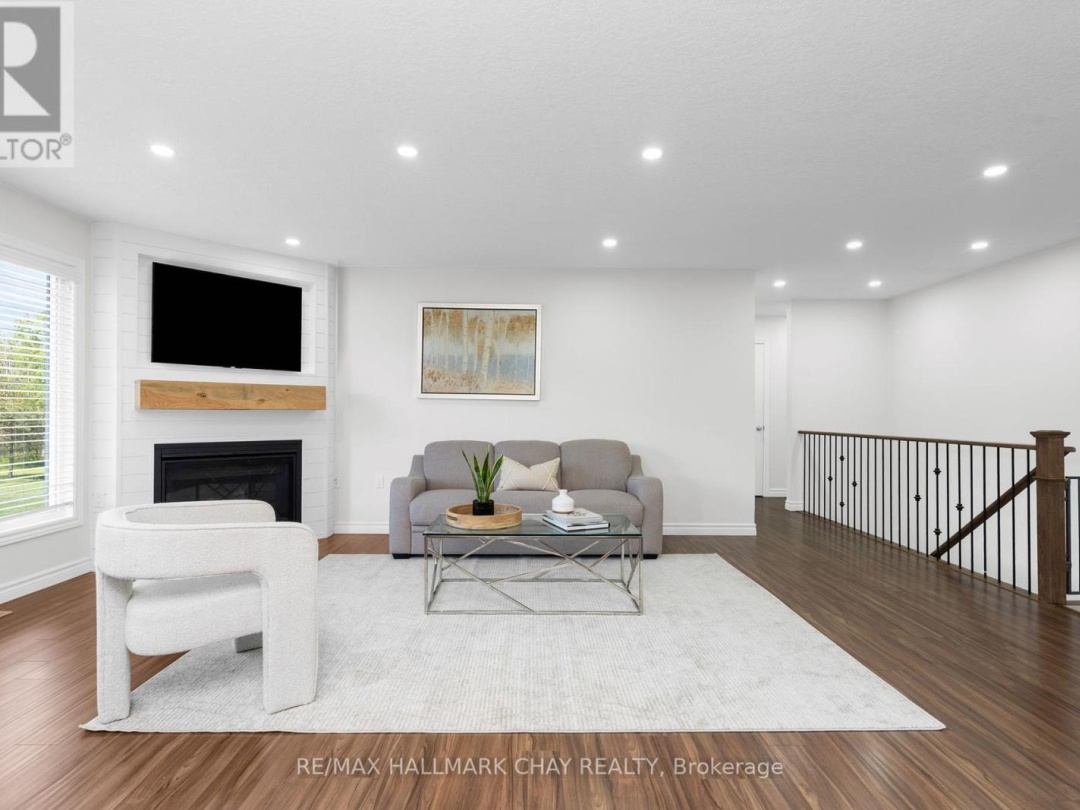 2052 MARCHMONT ROAD, 
