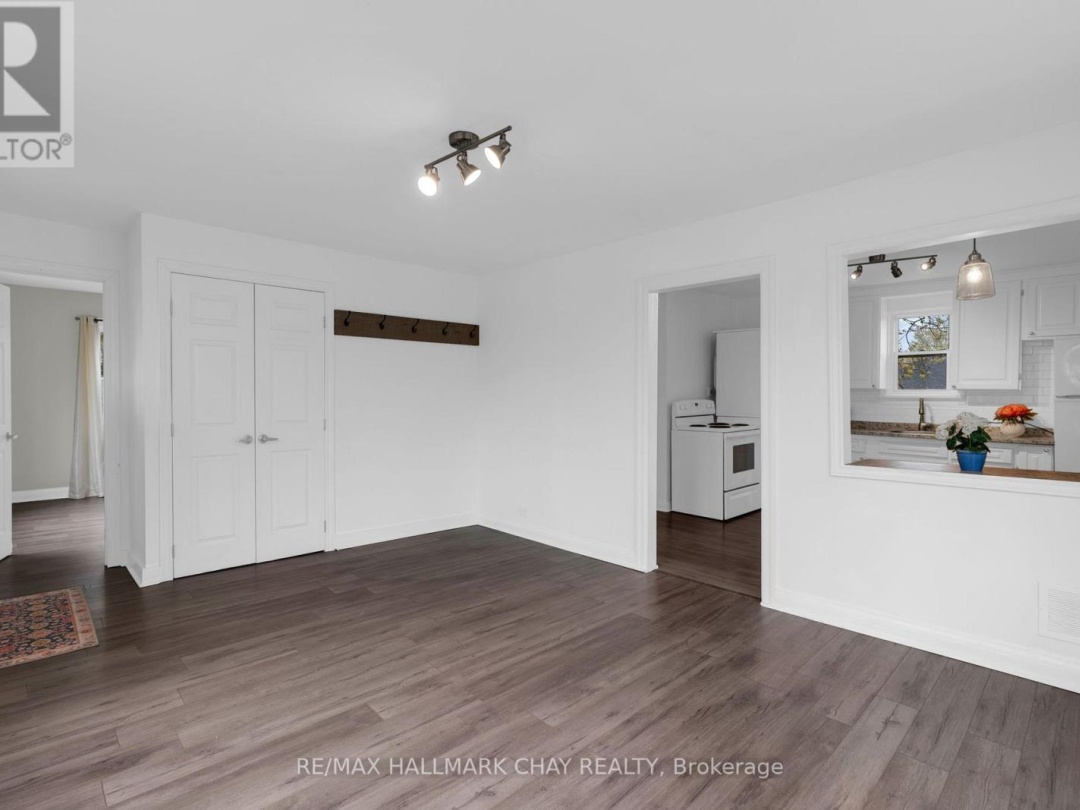 296 BARRIE ROAD, Orillia