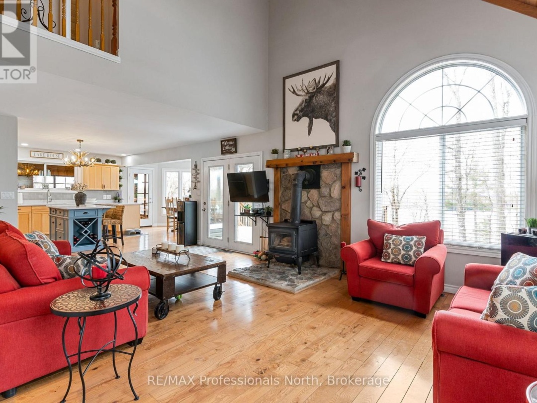 3179 TRAPPERS TRAIL, Miskwabi Lake