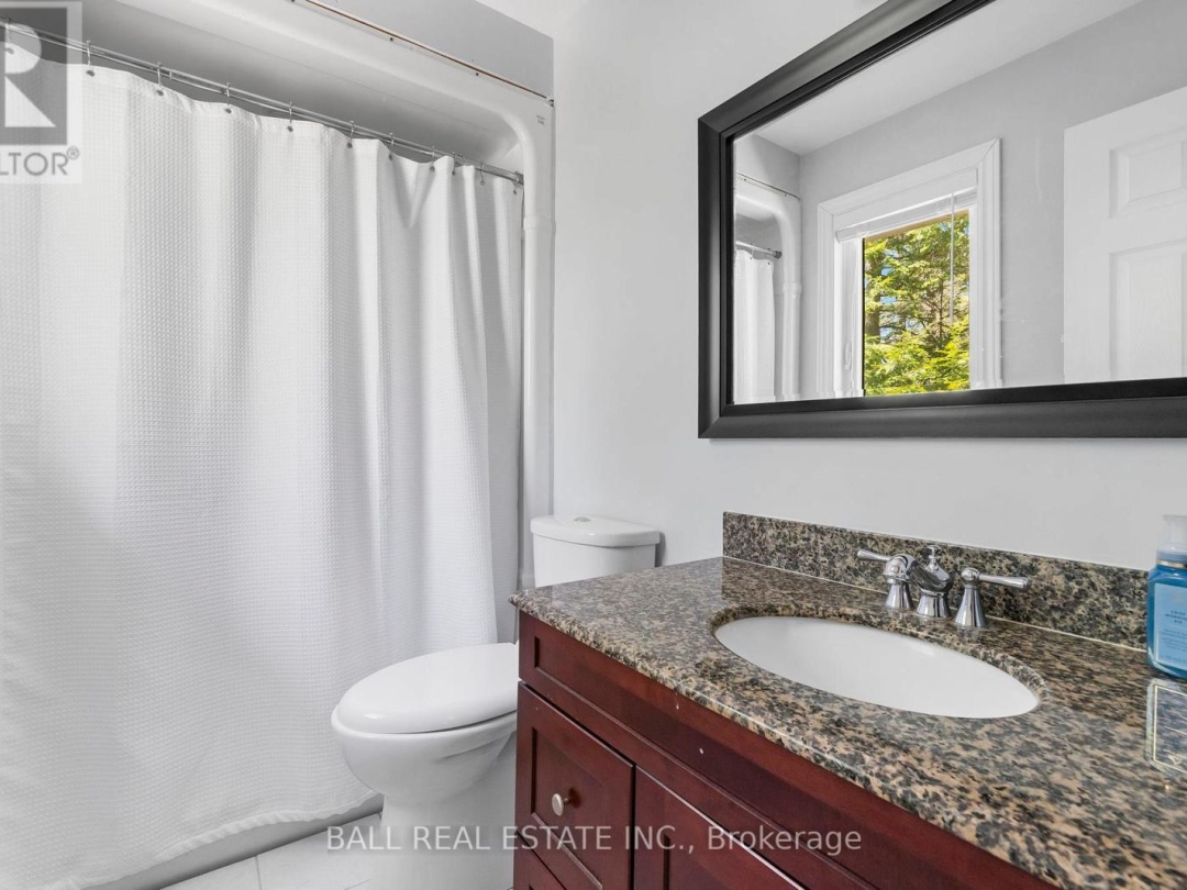 479 EAST CLEAR BAY ROAD, Crystal Lake