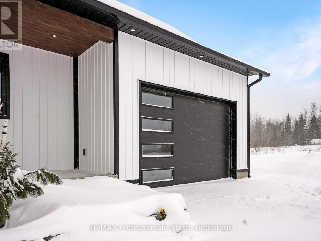 1058 PIPER GLEN ROAD, Minden Hills (Snowdon)