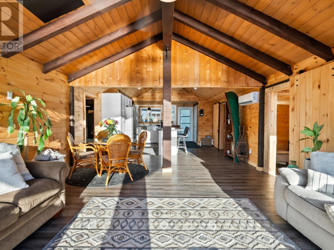 402 STEENBURG LAKE ROAD S, 