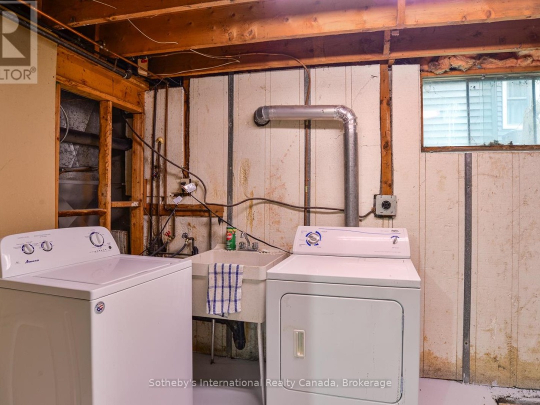 445 FARQUHAR STREET, 