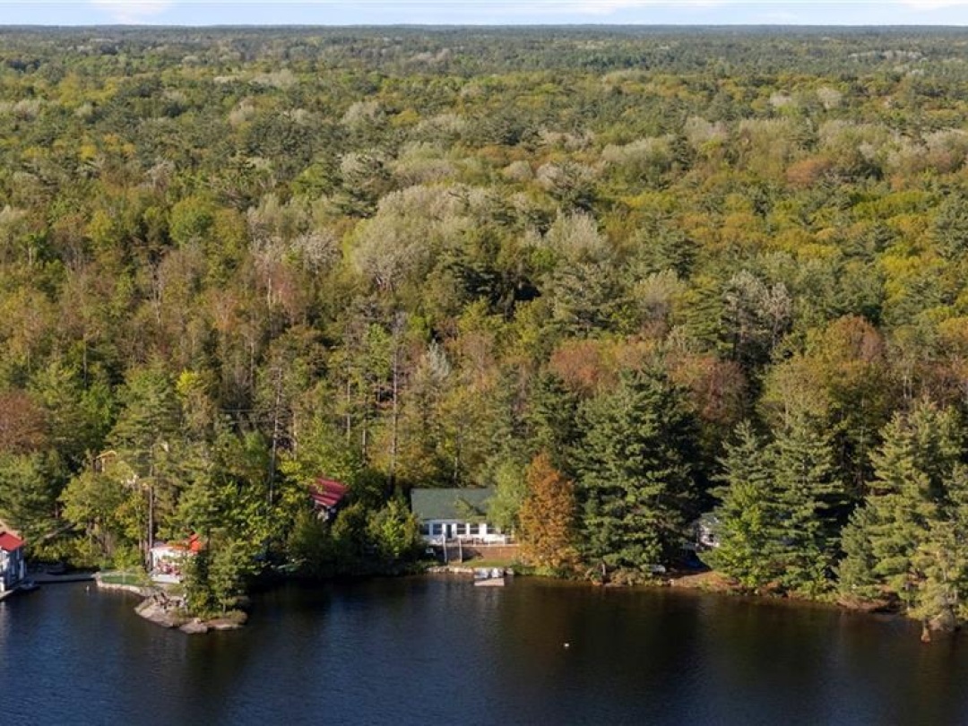 1166 NORTH SHORE Drive Unit# 3, Gull Lake