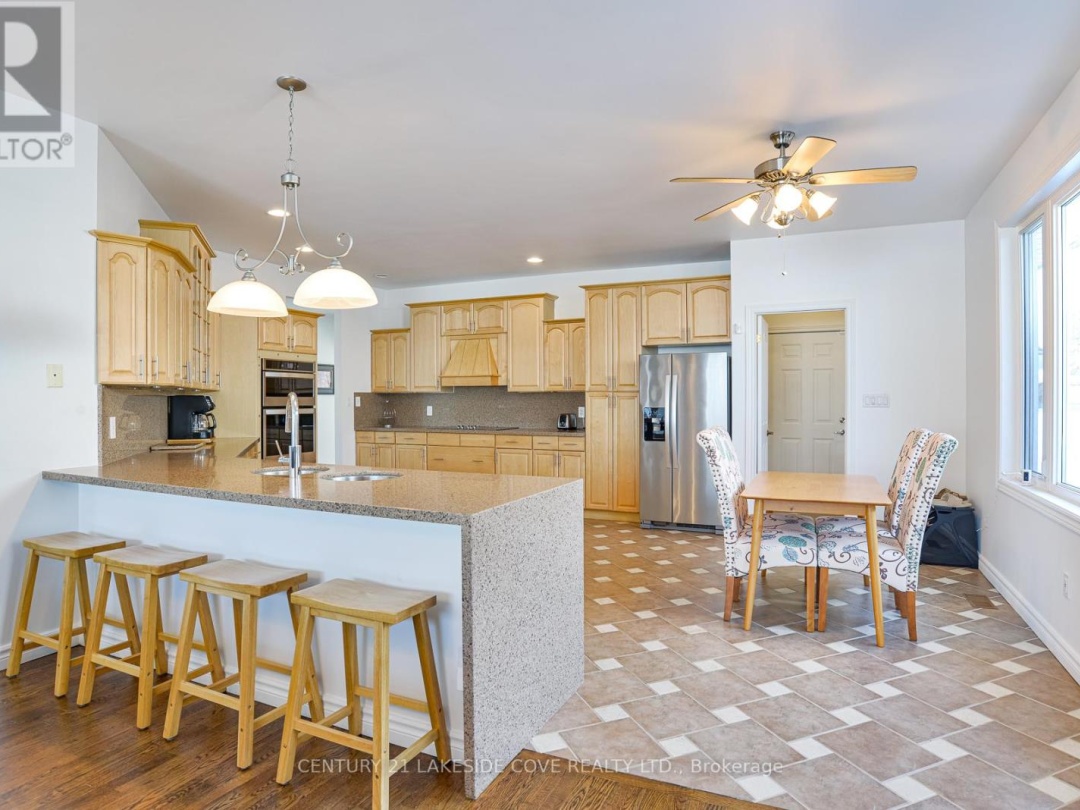 17 WILLOW CRESCENT, Lake Simcoe