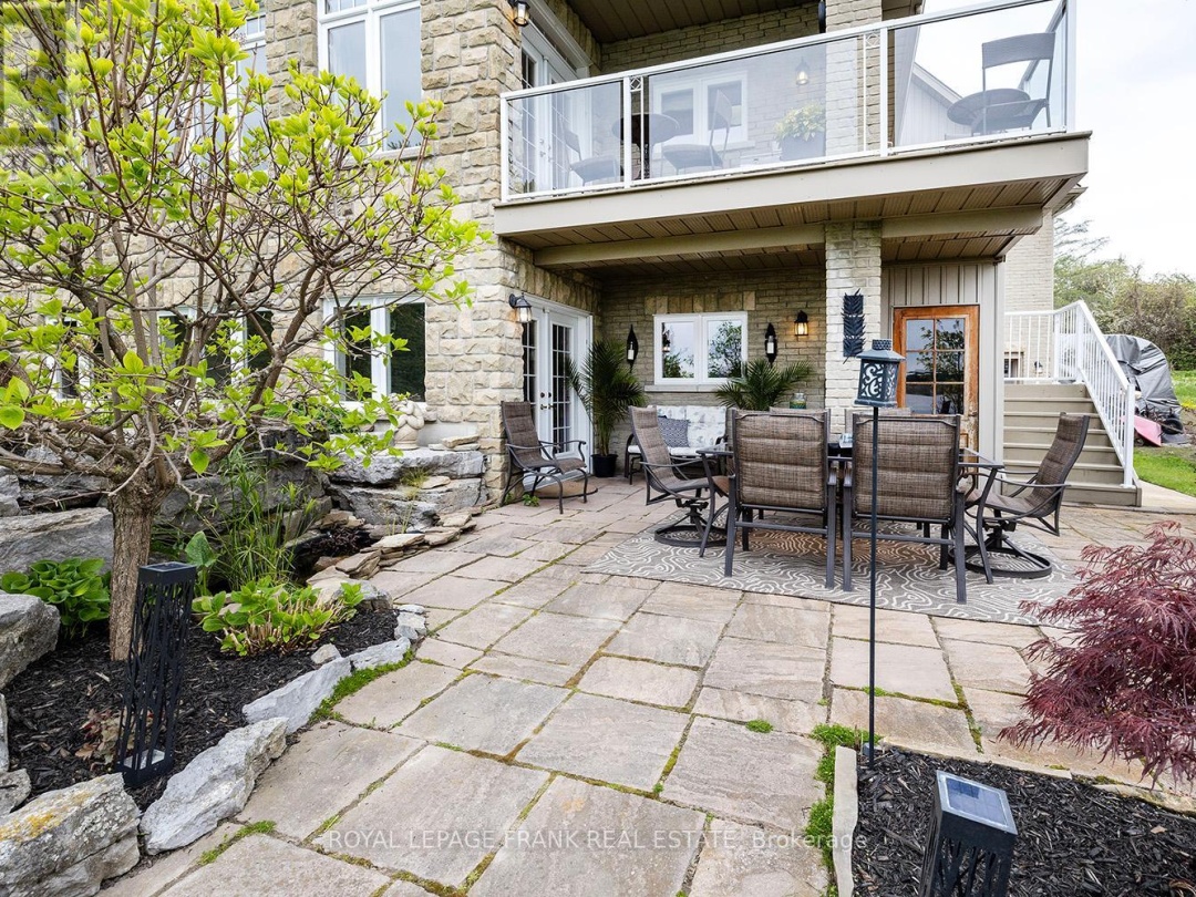 24 GILSON POINT PLACE, 