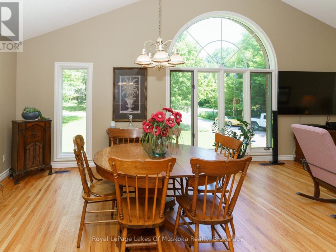 1020 AMELIA CRESCENT, Gravenhurst (Morrison)