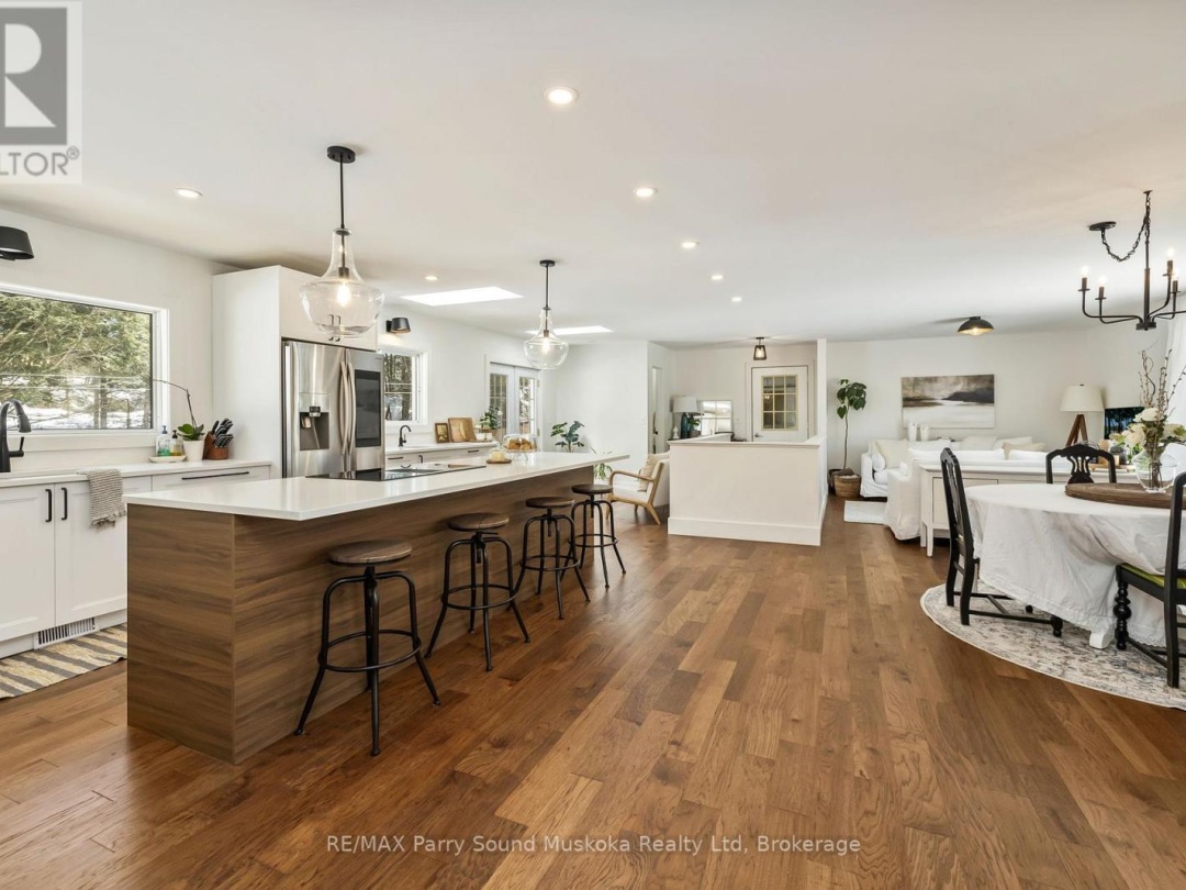 31 LAKE FOREST DRIVE, McDougall