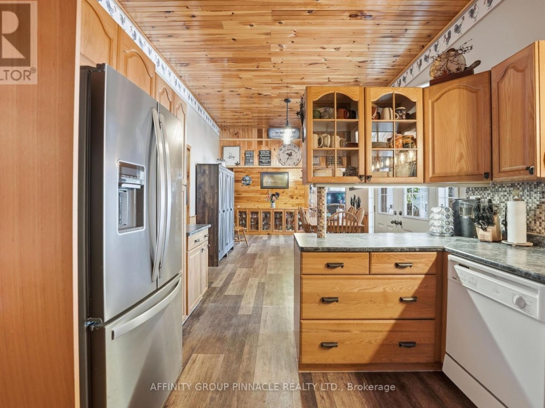 1150 MOORE LAKE ESTATES ROAD, Moore Lake