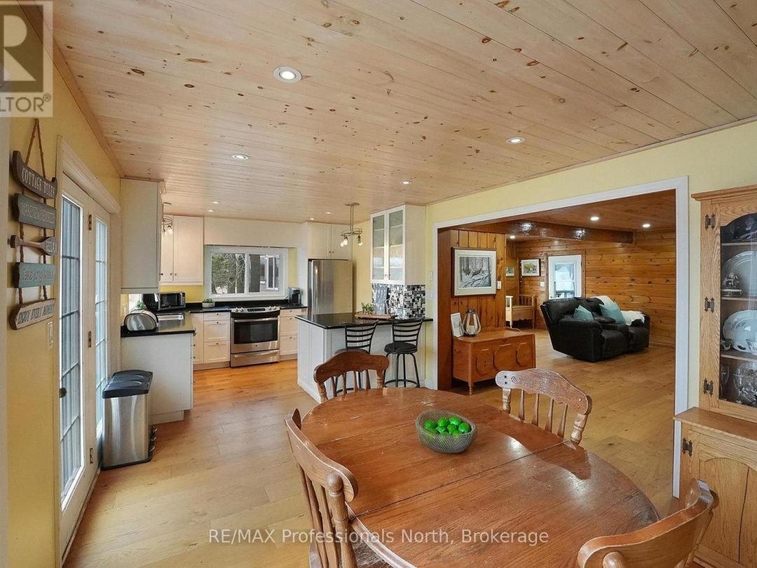 7254 HIGHWAY 35, Shadow Lake