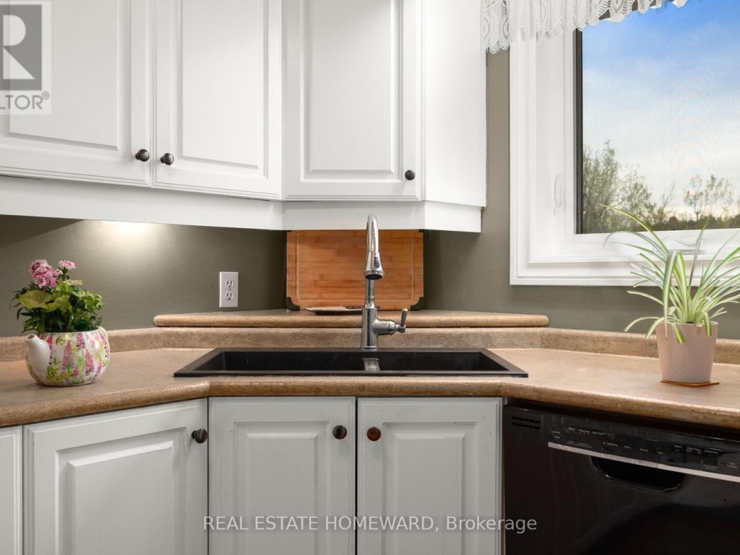 56 DRIFTWOOD SHORES ROAD, Canal Lake