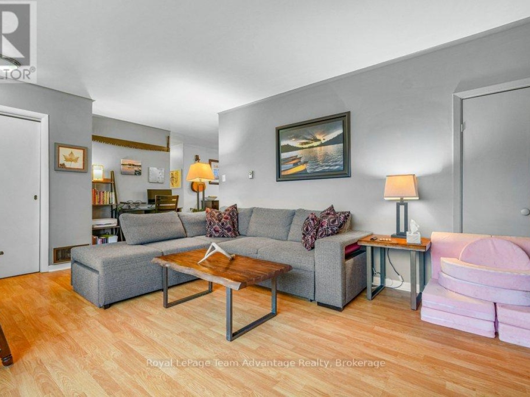 31 CASCADE STREET, Parry Sound
