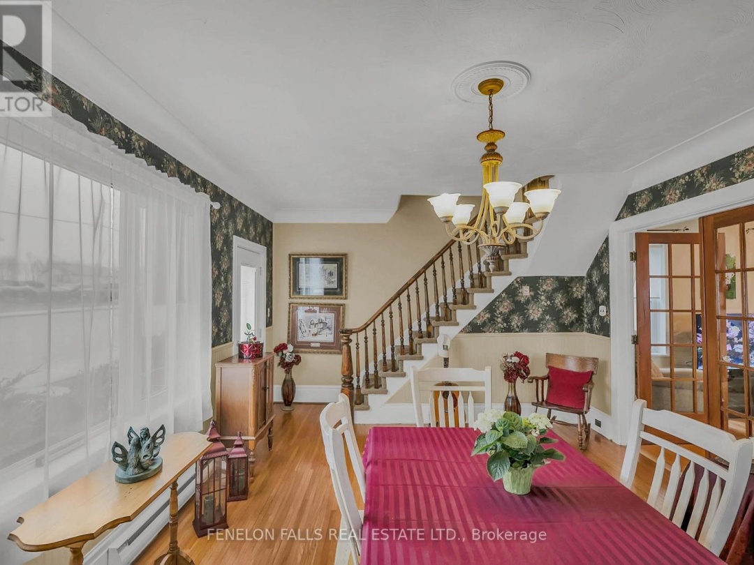 12 NORTH STREET, Kawartha Lakes (Fenelon Falls)