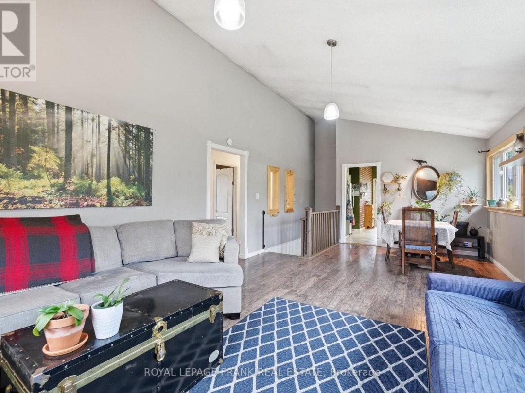 879 LINDEN VALLEY ROAD, Kawartha Lakes (Mariposa)