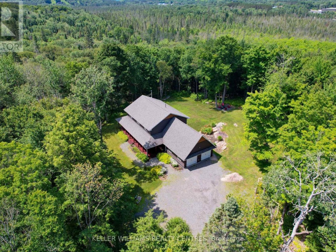 96 LINDGREN ROAD E, 