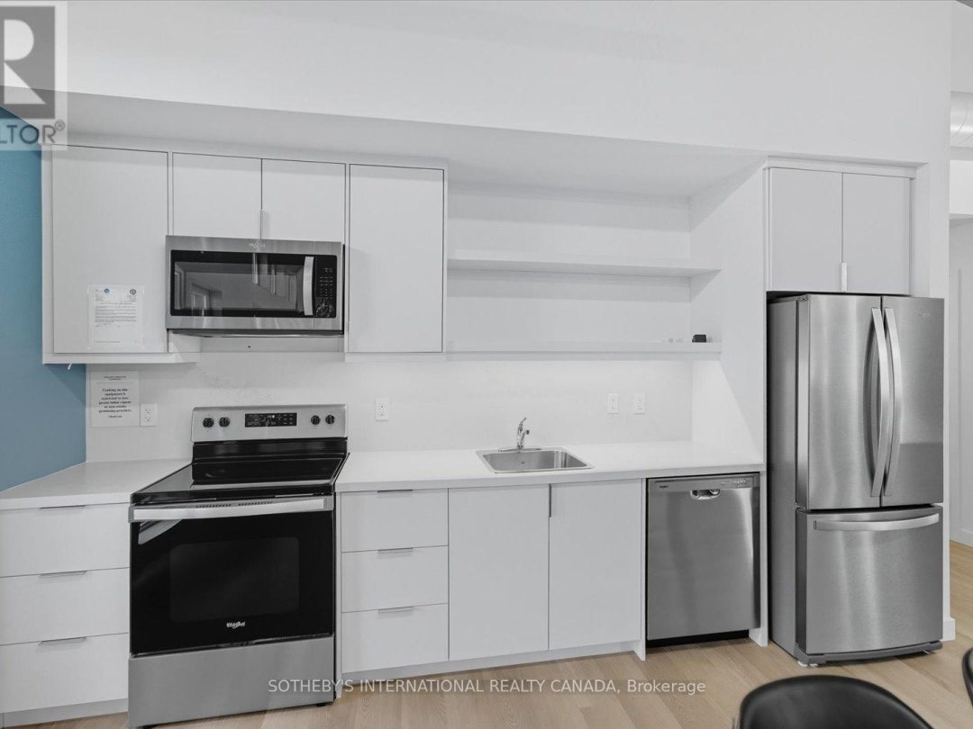 PENTHOUSE 1 - 19A WEST STREET N, 