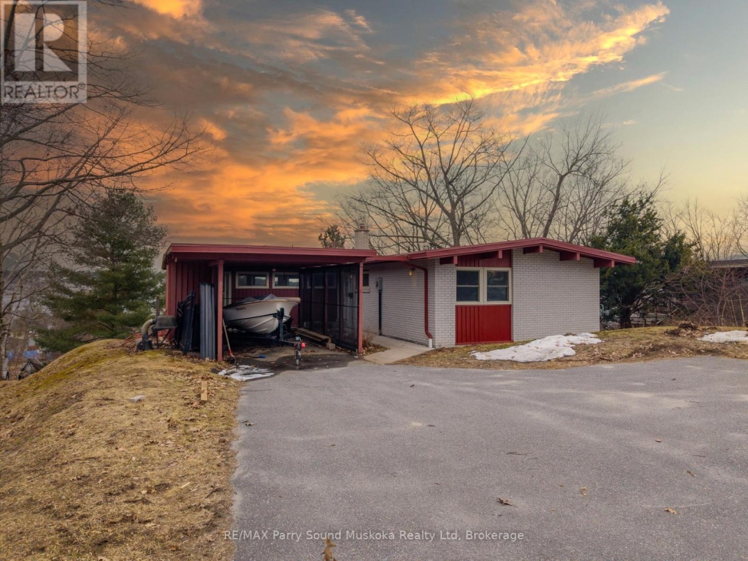 8 SUNSET AVENUE, Georgian Bay