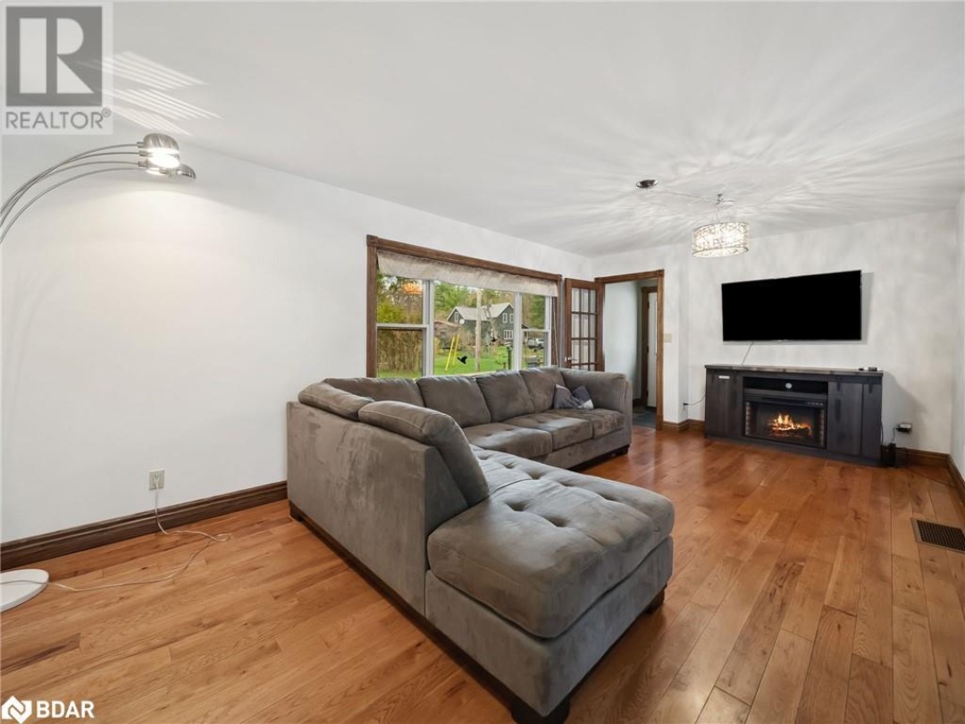 1012 COWBELL Lane, 