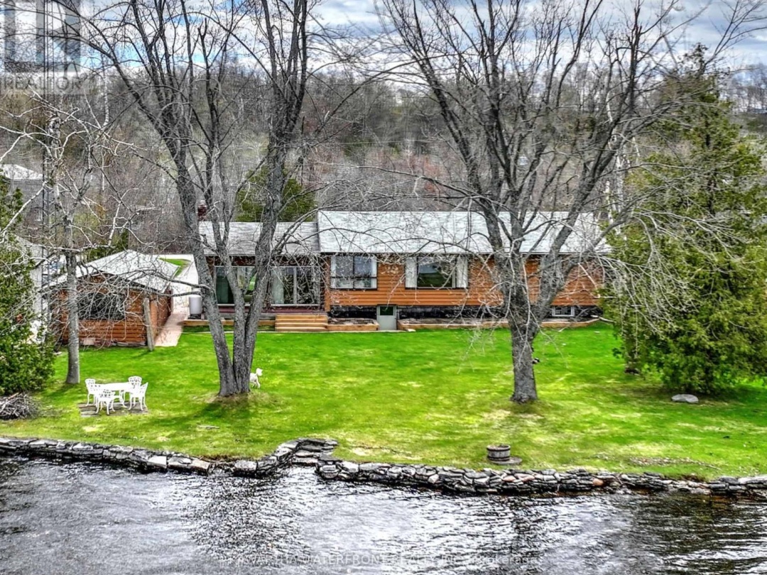 7 REID'S ROAD, Sturgeon Lake