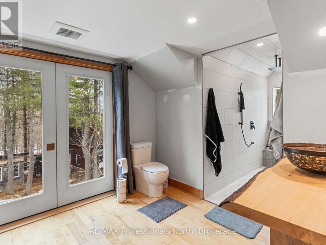 1127 BOBCAYGEON ROAD, Minden Hills (Anson)