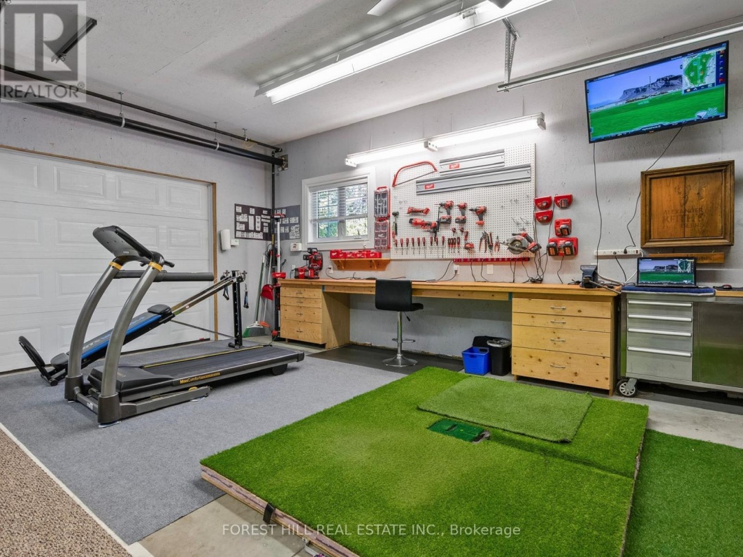 1025 TOWER CRESCENT, 