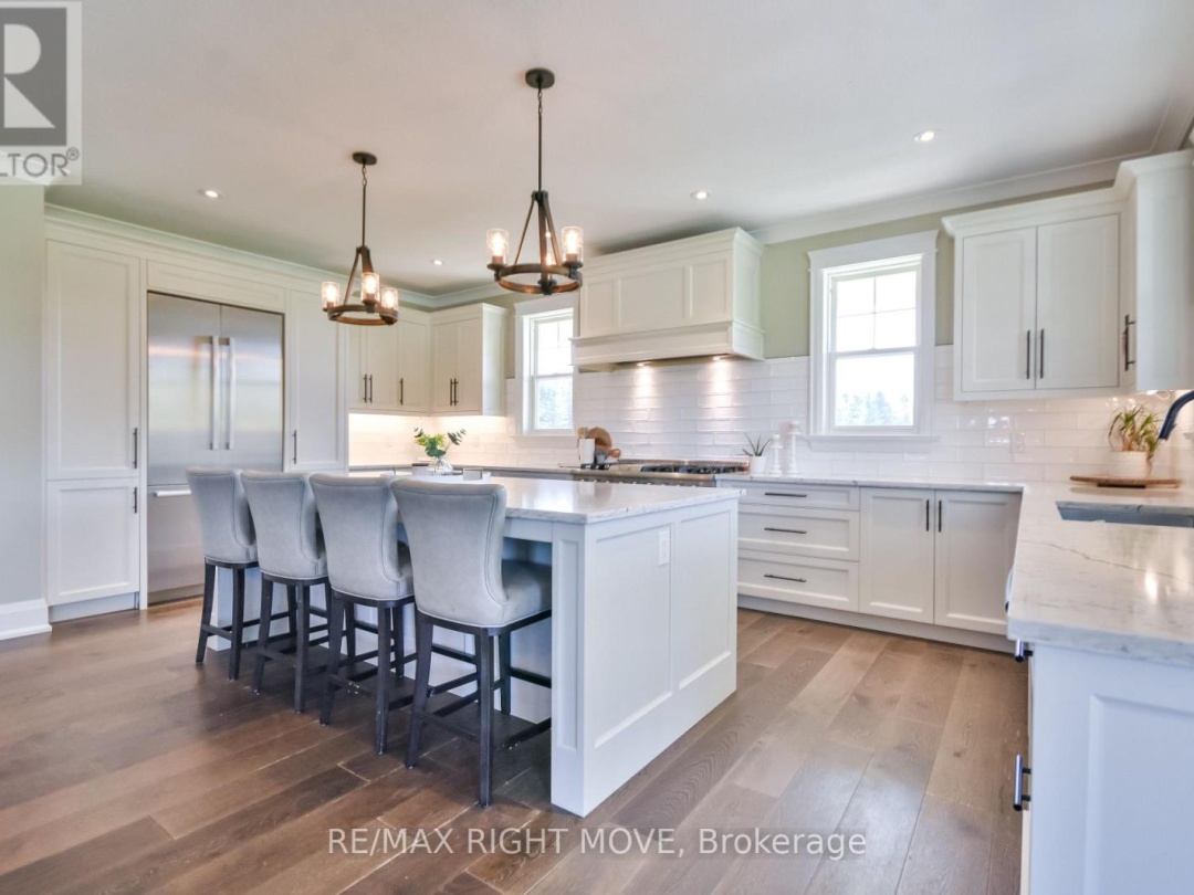 2448 STOCKDALE ROAD, 