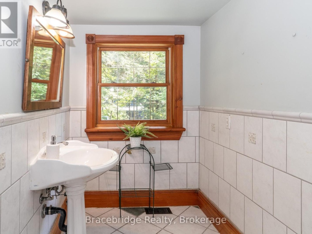 1568 MILNE ROAD, 