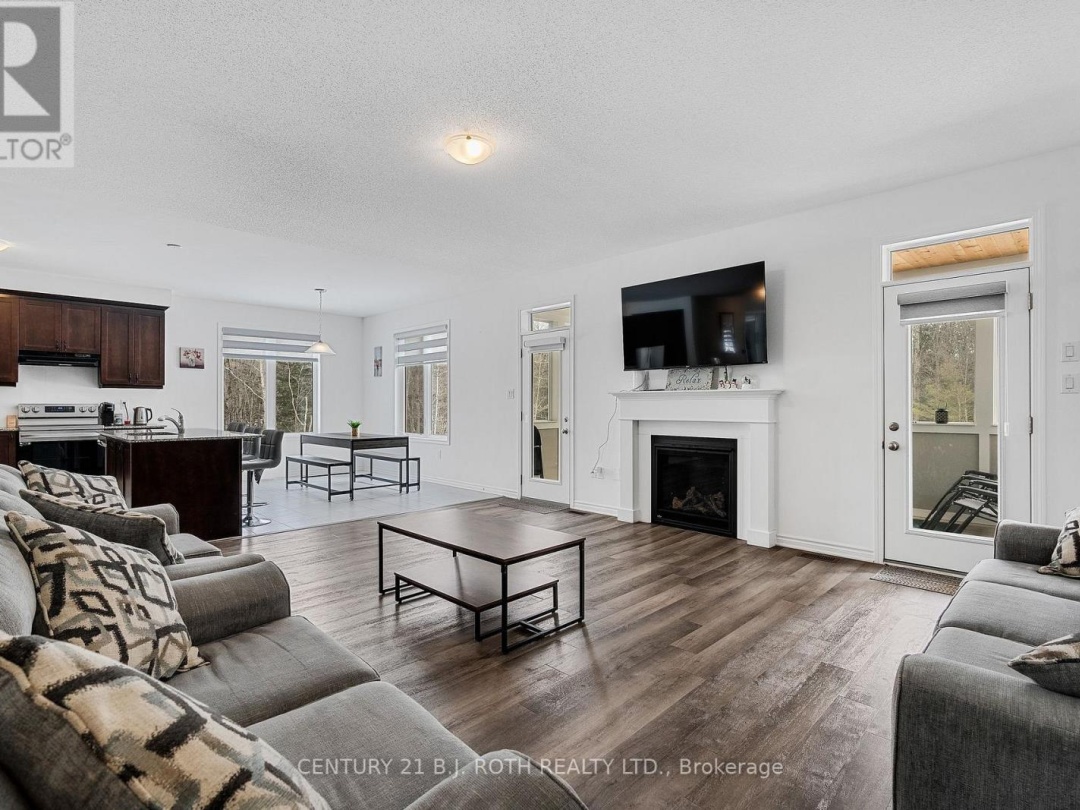 22 DYER CRESCENT, Bracebridge (Macaulay)