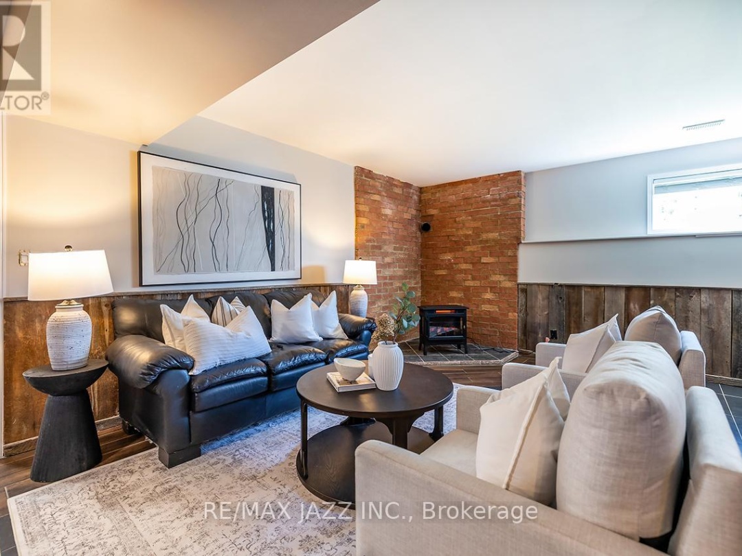 3 ROYAL OAK ROAD, Kawartha Lakes (Mariposa)