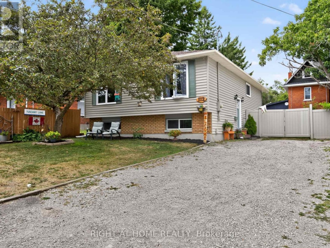112 BORLAND STREET E, 