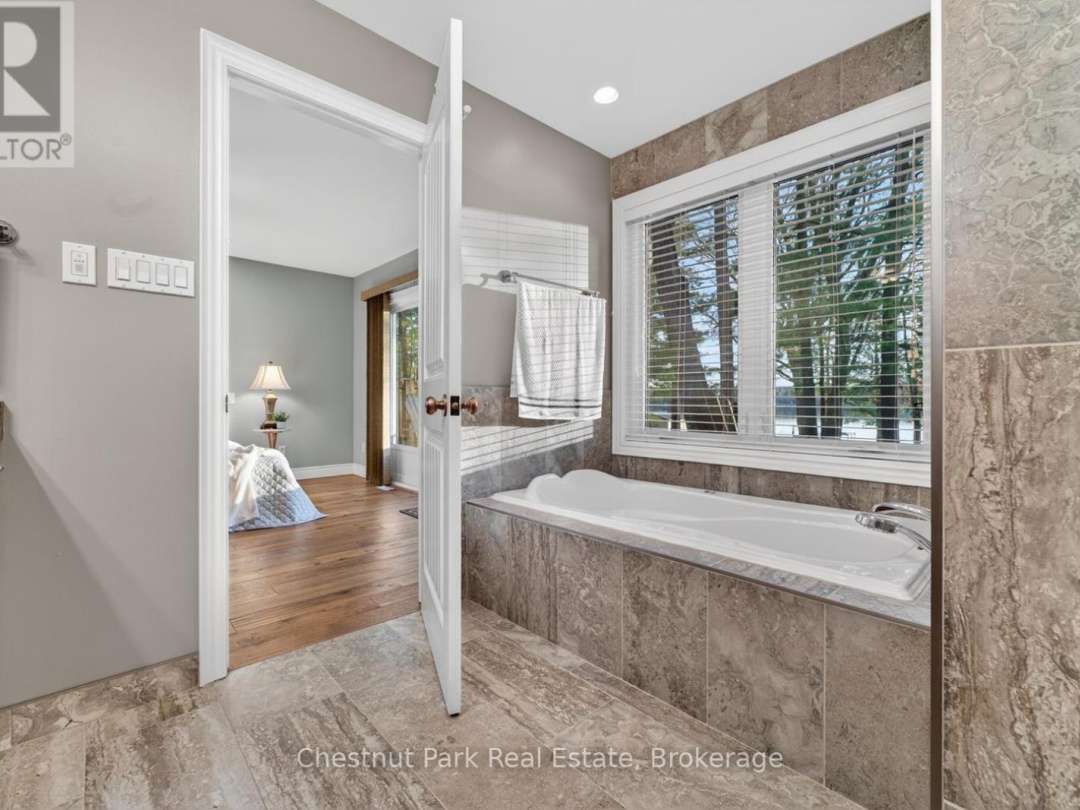 3547 LAUDERDALE POINT CRESCENT, Sparrow Lake