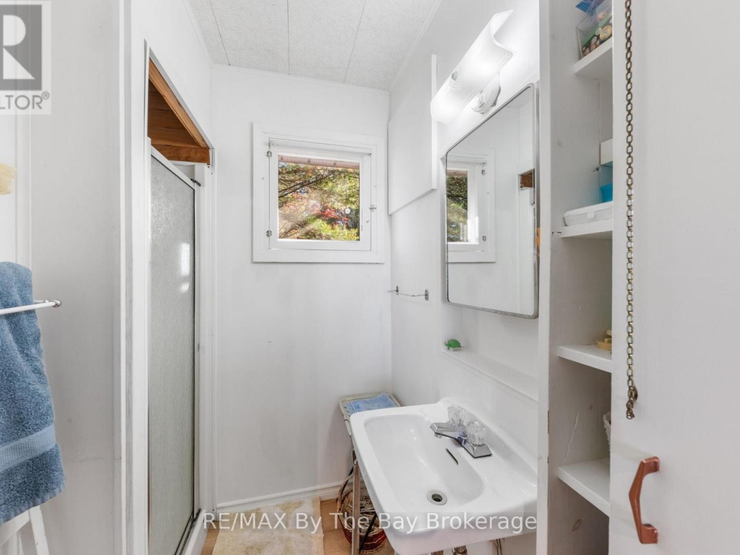 2 ISLAND 2890, Georgian Bay