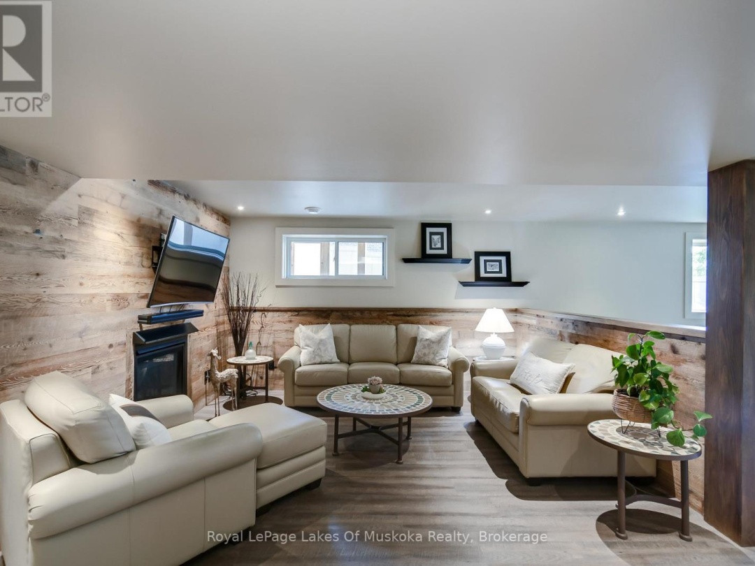 75 SELKIRK DRIVE, Huntsville (Chaffey)