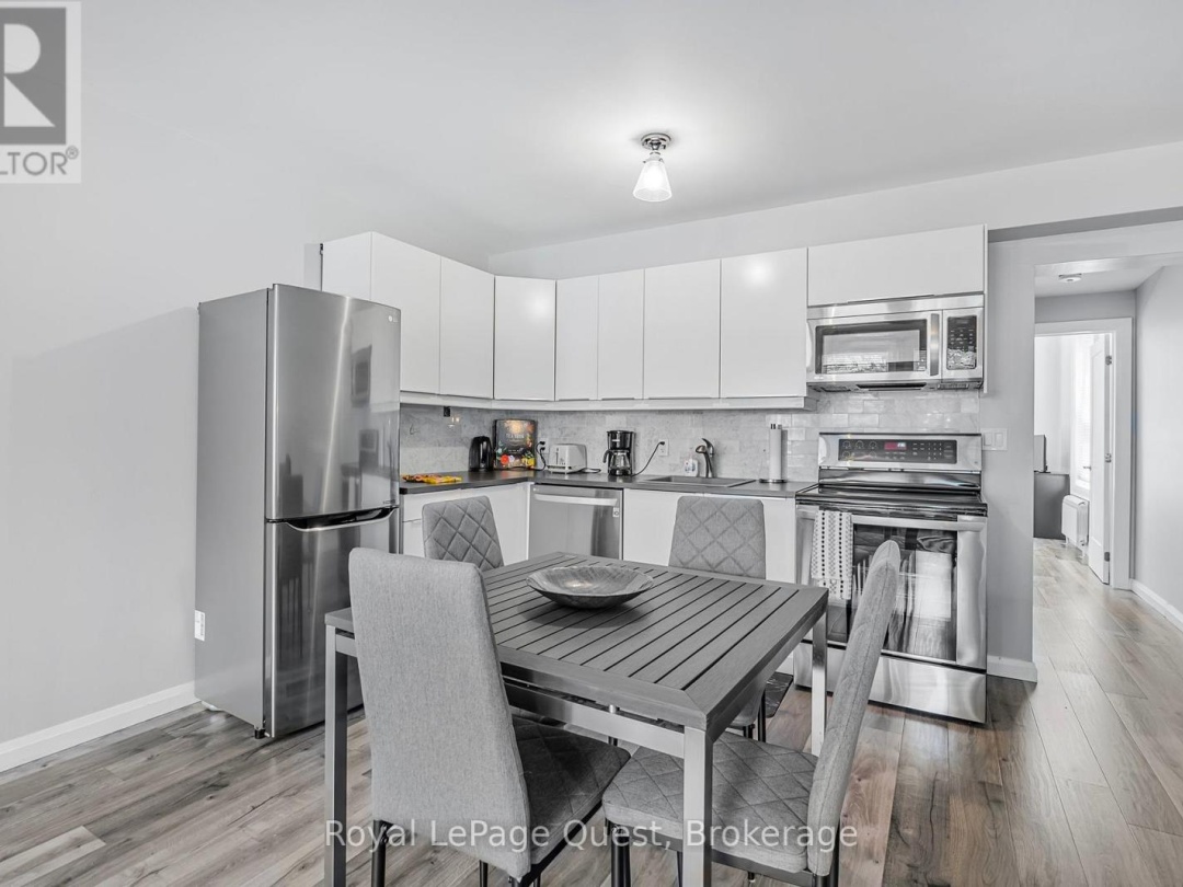 214 MISSISSAGA STREET W, 