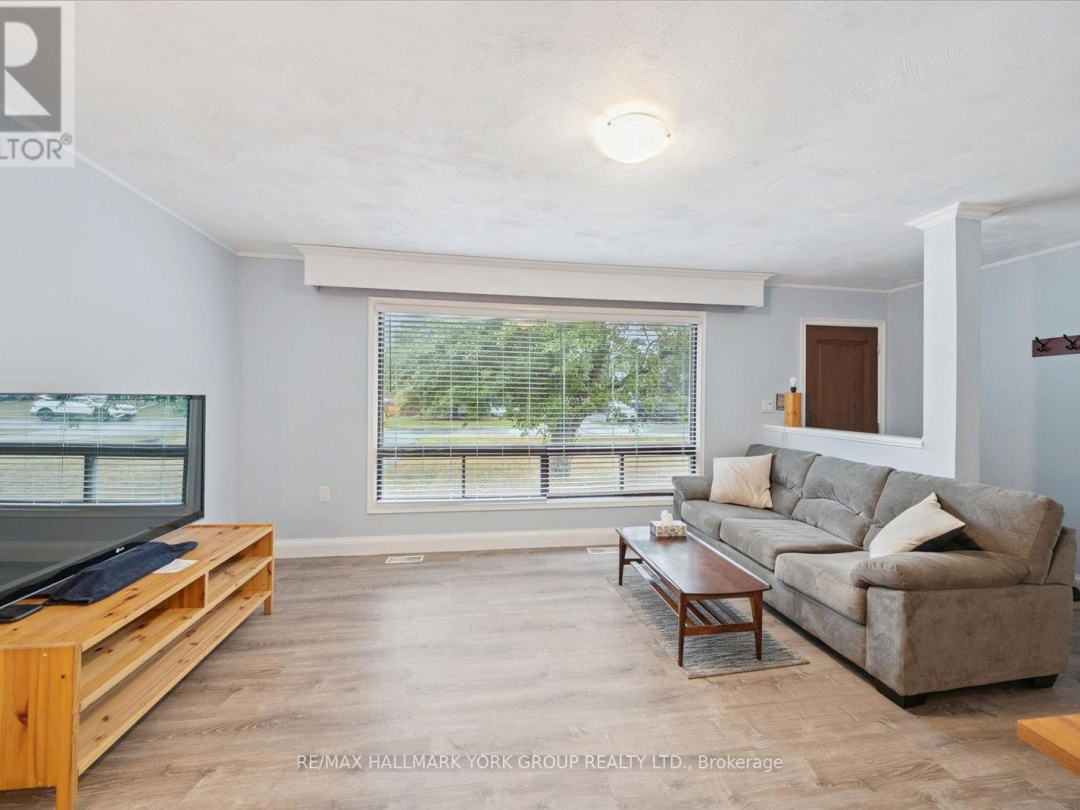 276 CHURCH STREET, Lake Simcoe