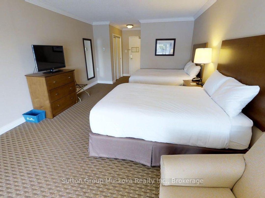 421 - 421 BAYSHORE - DEERHURST DRIVE, 